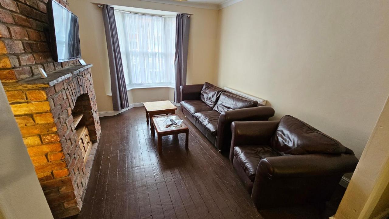 Sherwood Terrace 3 Bedroom 1 Double Bed 4 Single Beds Entire Property Contractors Welcome Бостон Екстер'єр фото